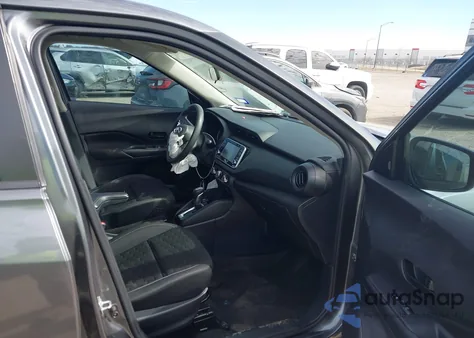 2021 Nissan Kicks S Xtronic Cvt z USA, uszkodzony, nr VIN 3N1CP5BV2ML521621